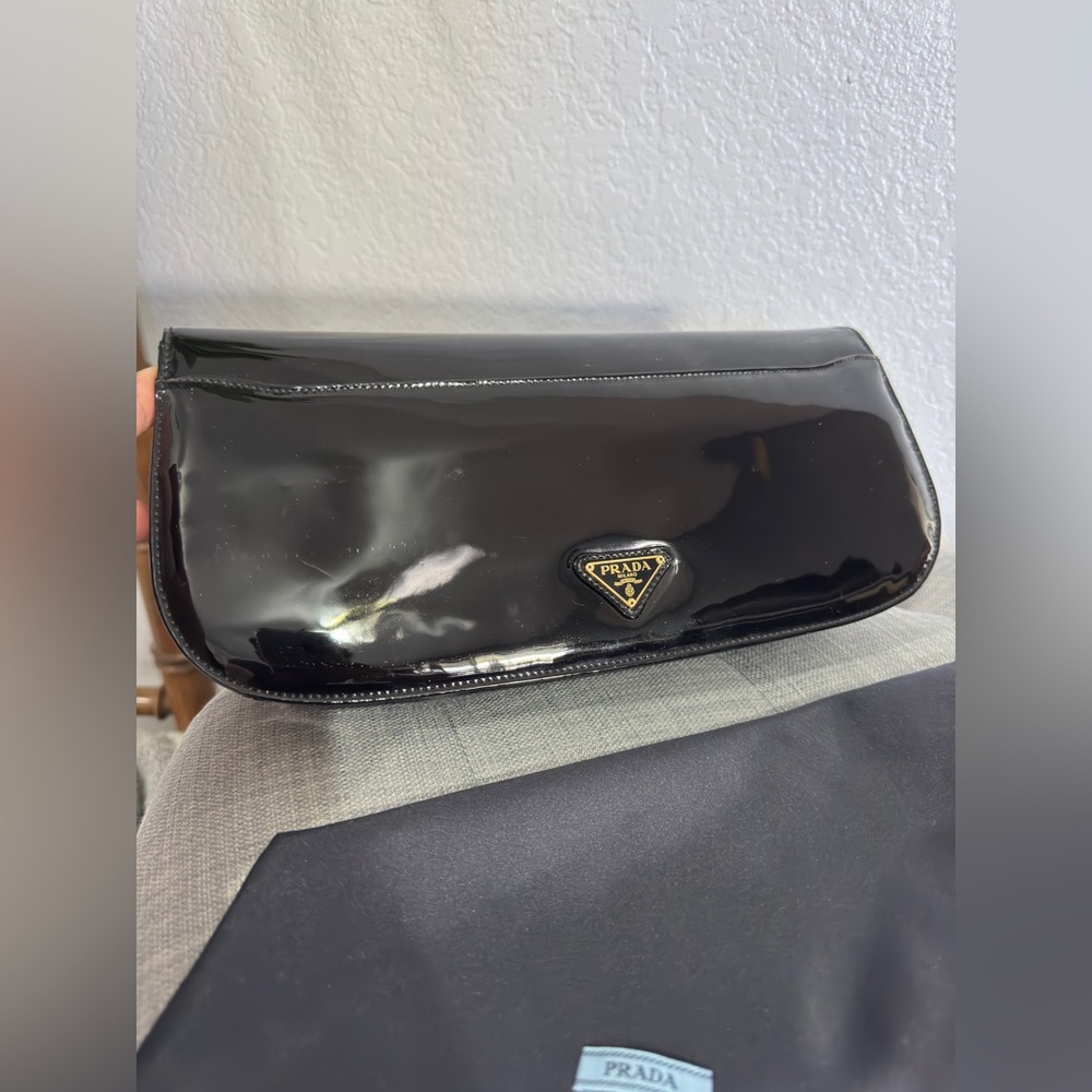 Prada pouch clutch patent leather Turlock bag - Picture 16 of 17